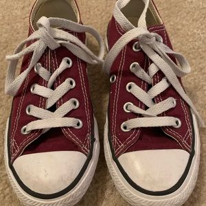 Youth maroon converse size 12